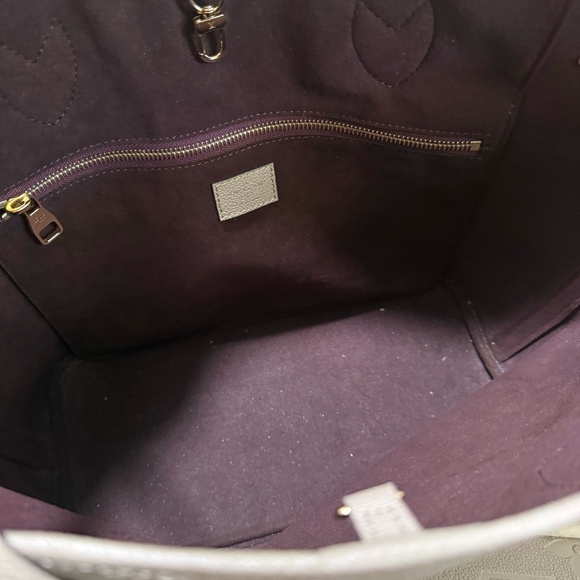 Louis Vuitton Neverfull MM - Authentic Like New Condition! - Picture 5 of 8